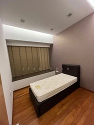 D'Castilia (D15), Apartment #582012131